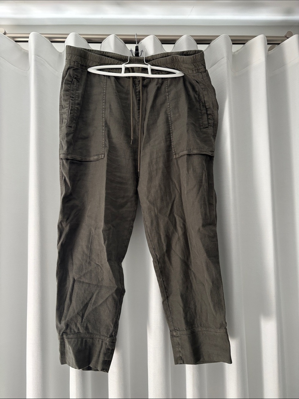 James Perse Women’s Olive Cargo Jogger Pants